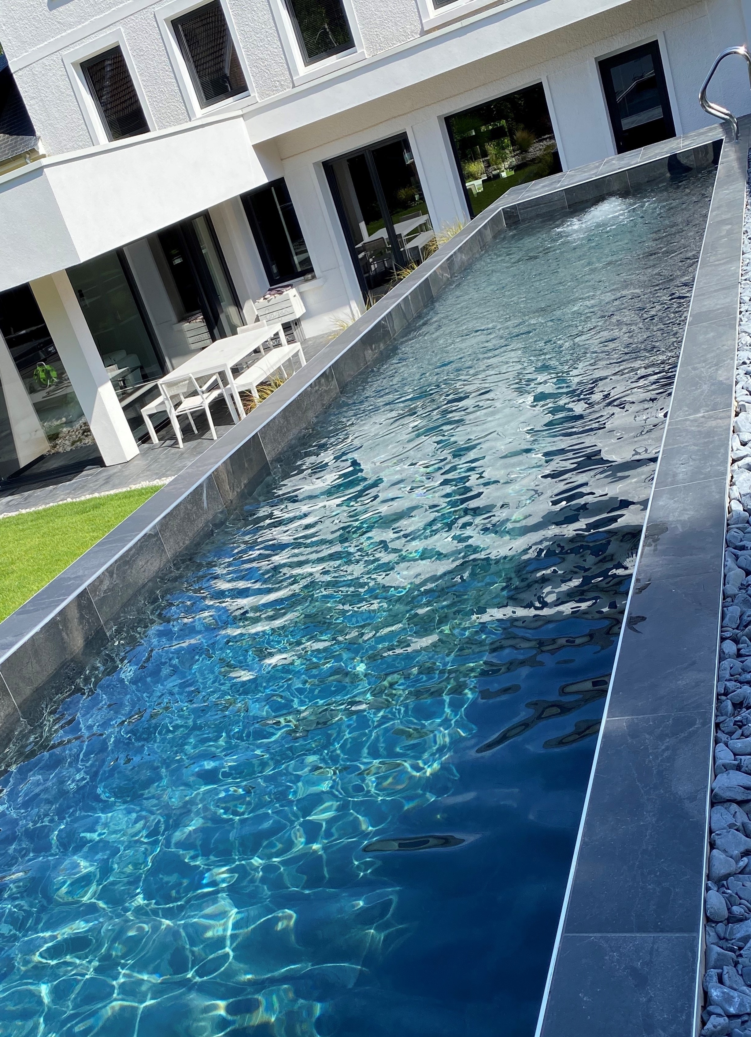 Piscine et plomberie à contre courant Rouen